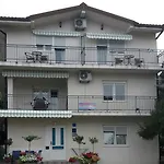 Apartment Vesna *